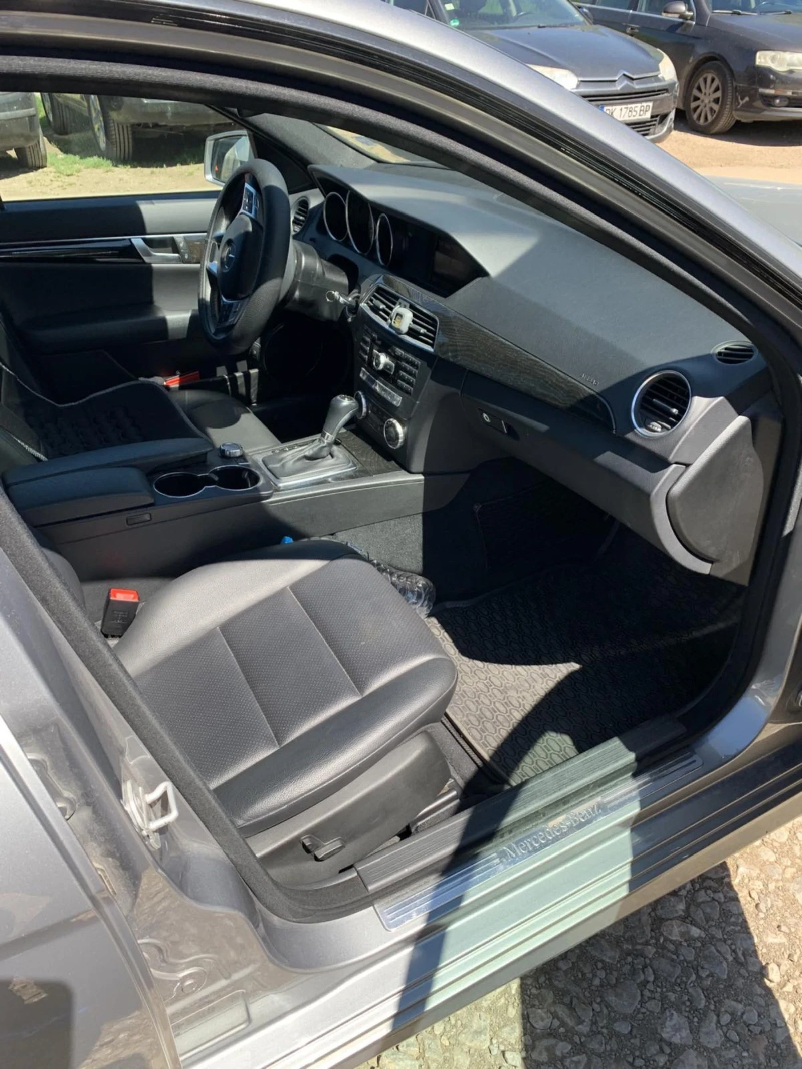 Mercedes-Benz C 350 w204 Facelift 4matic, снимка 4 - Автомобили и джипове - 54563946