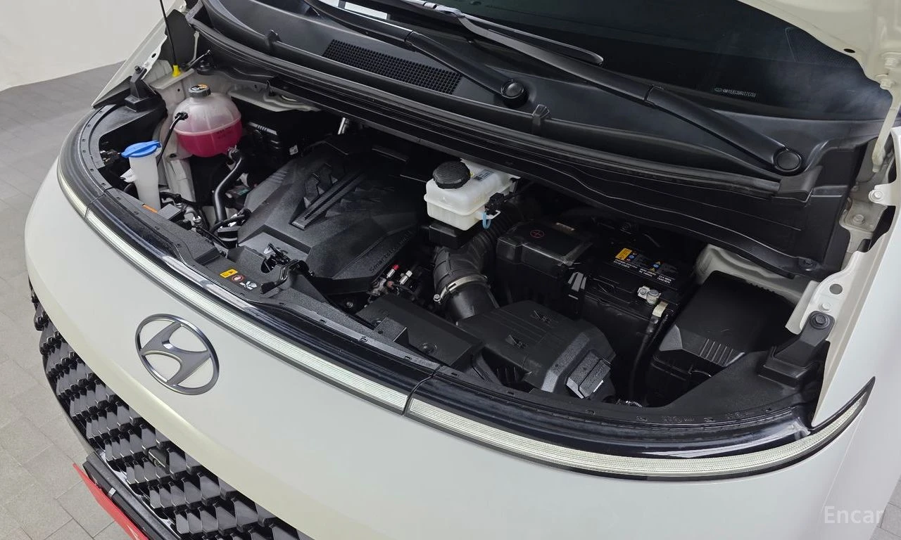 Hyundai Staria L 3.5 LOUNGE* LPG* 7 SEATER* МОНИТОРИ* ОБДУХ* 360*, снимка 5 - Автомобили и джипове - 54663826