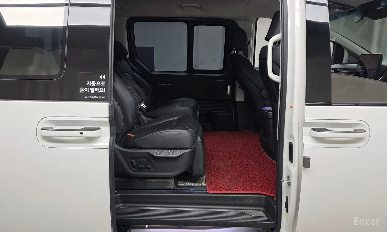 Hyundai Staria L 3.5 LOUNGE* LPG* 7 SEATER* МОНИТОРИ* ОБДУХ* 360*, снимка 11 - Автомобили и джипове - 54663826
