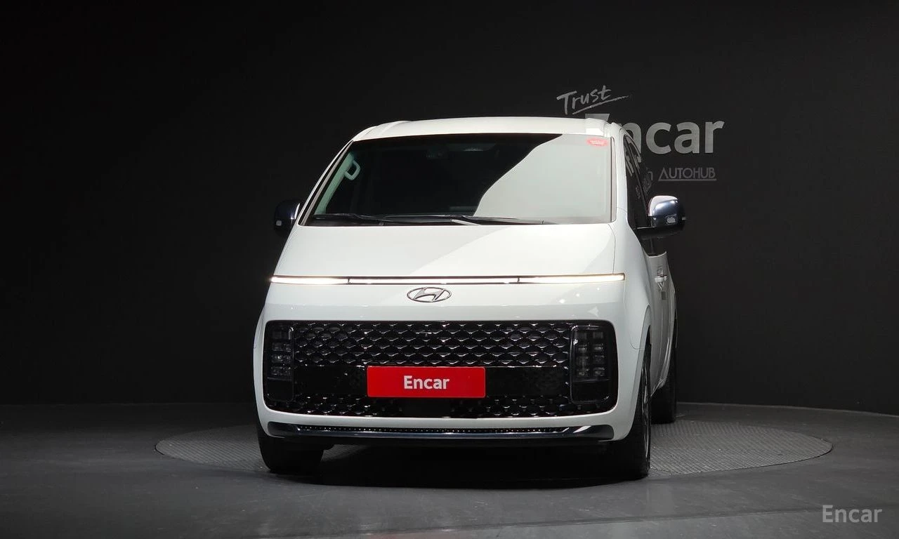 Hyundai Staria L 3.5 LOUNGE* LPG* 7 SEATER* МОНИТОРИ* ОБДУХ* 360*, снимка 3 - Автомобили и джипове - 54663826