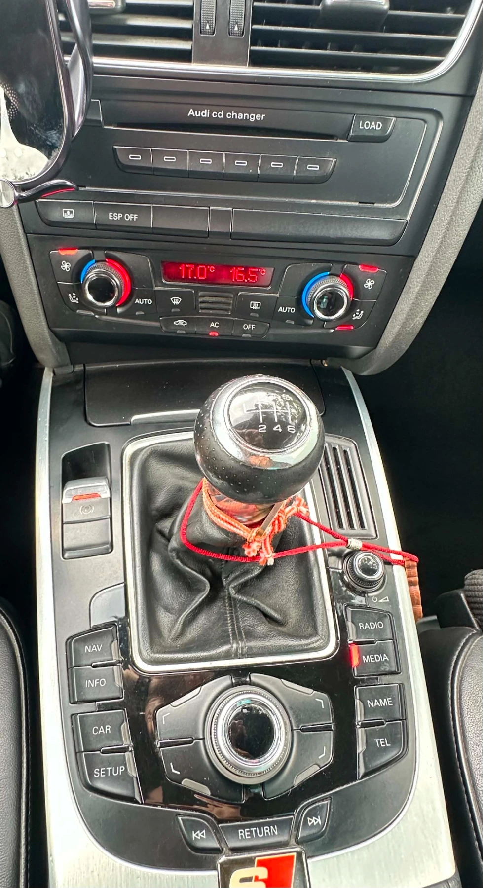 Audi A5 A5 купе 2.0Tfsi 180k.c.Отличен Автомобил!!!, снимка 13 - Автомобили и джипове - 54836879