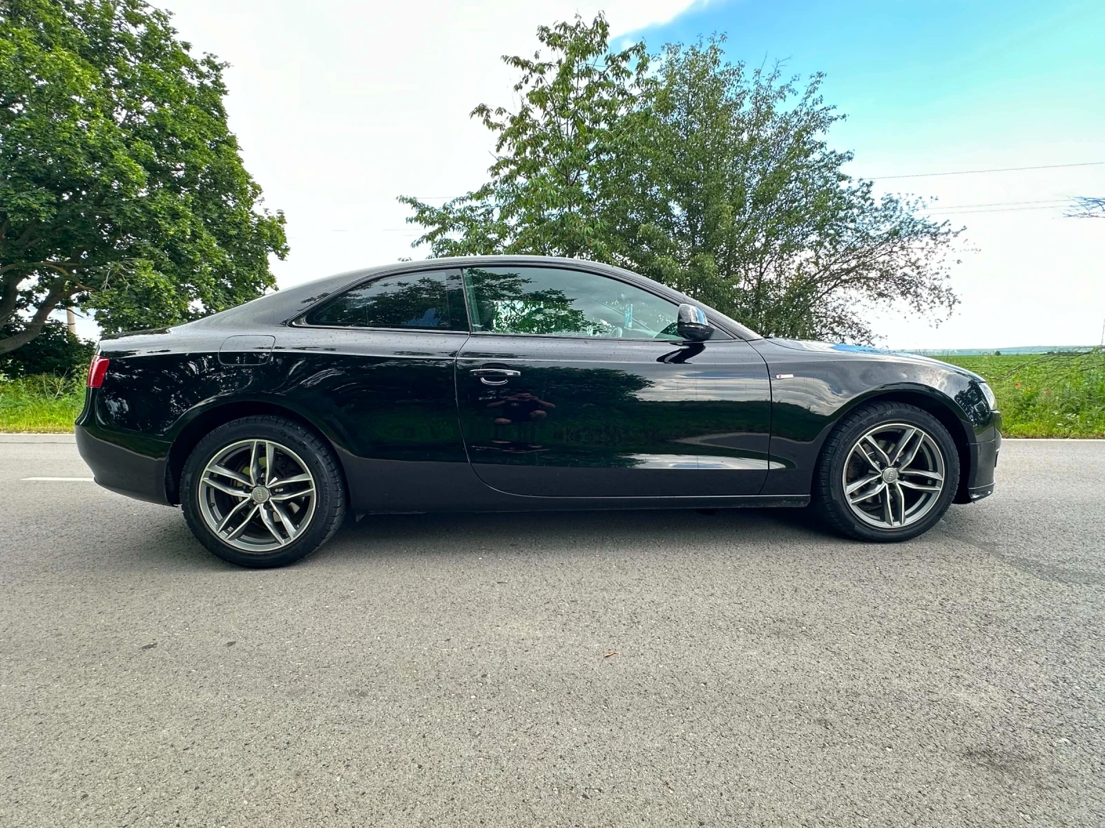 Audi A5 A5 купе 2.0Tfsi 180k.c.Отличен Автомобил!!!, снимка 4 - Автомобили и джипове - 54836879