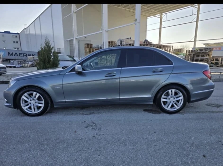 Mercedes-Benz C 220 2.2 BlueEfficiе, снимка 5 - Автомобили и джипове - 54899150