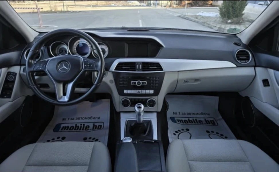 Mercedes-Benz C 220 2.2 BlueEfficiе, снимка 3 - Автомобили и джипове - 54899150