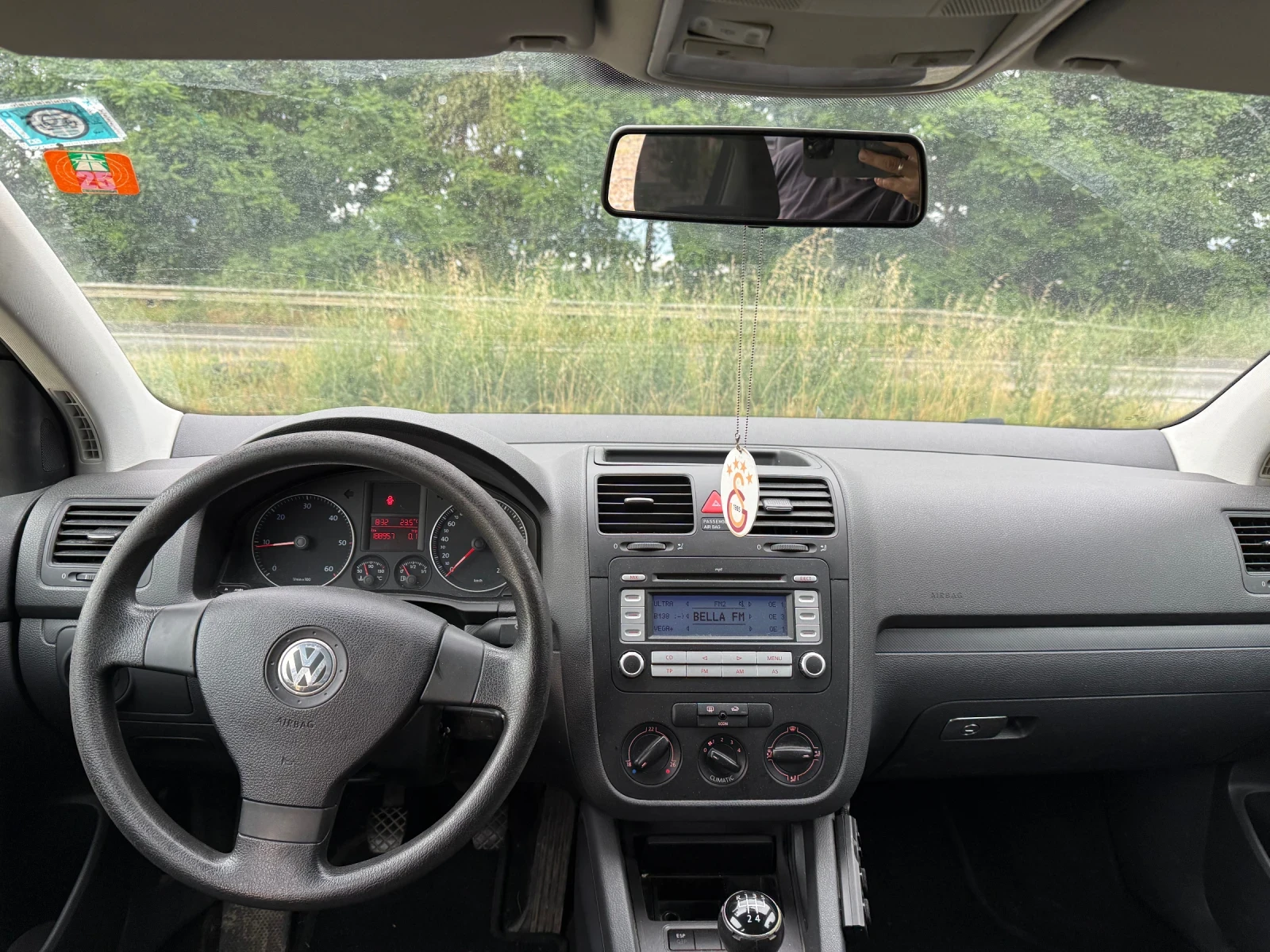 VW Golf 1.9tdi, снимка 12 - Автомобили и джипове - 54947932