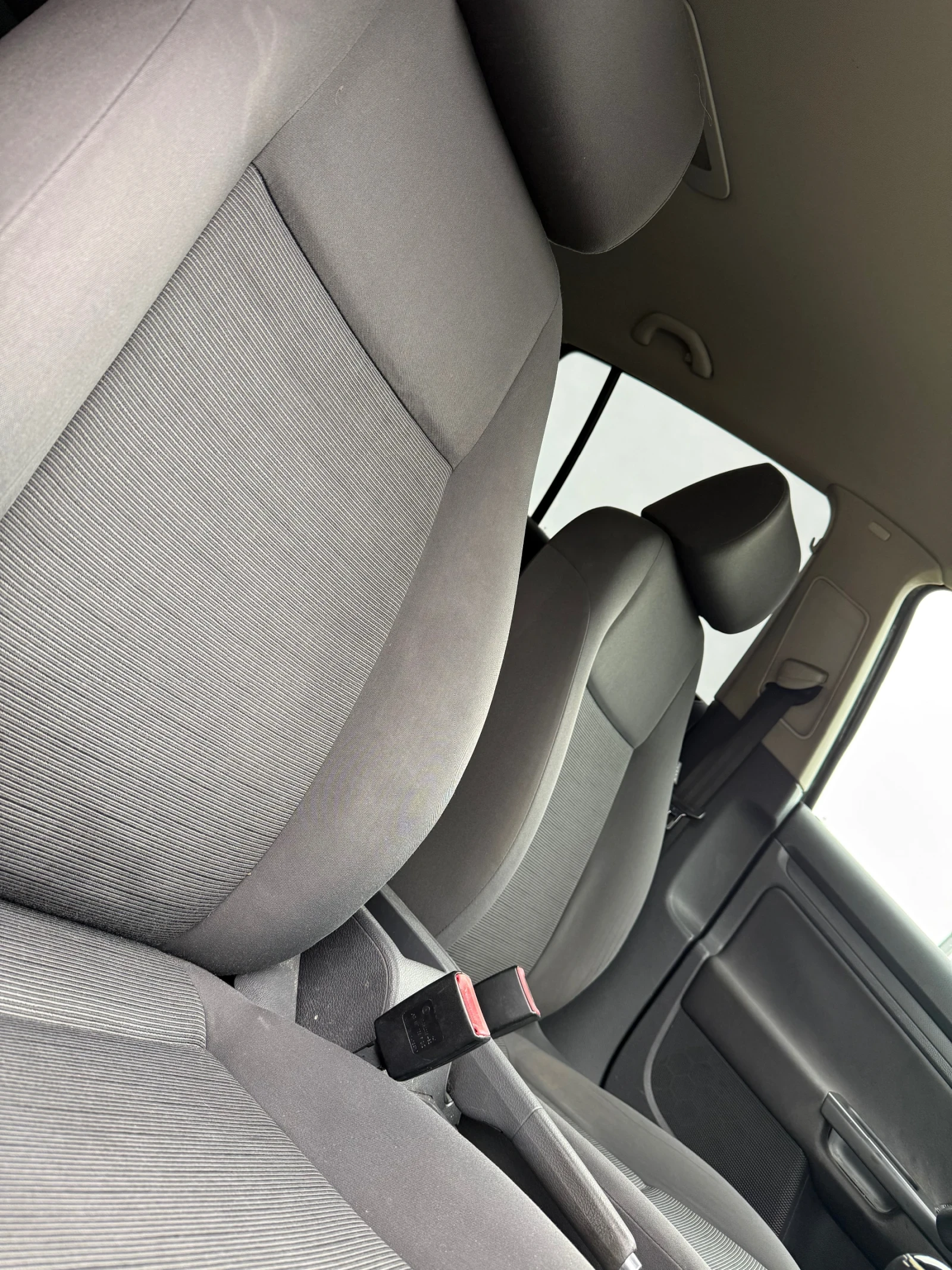 VW Golf 1.9tdi, снимка 10 - Автомобили и джипове - 54947932