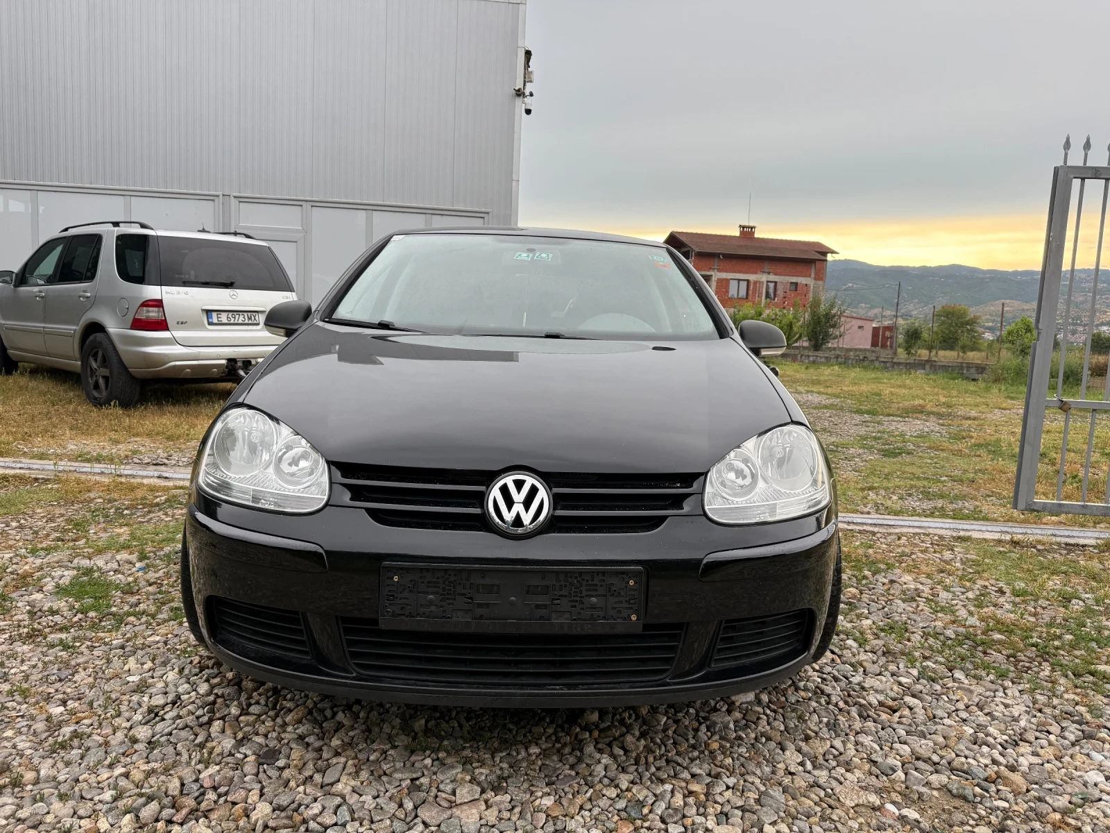 VW Golf 1.9tdi, снимка 3 - Автомобили и джипове - 54947932