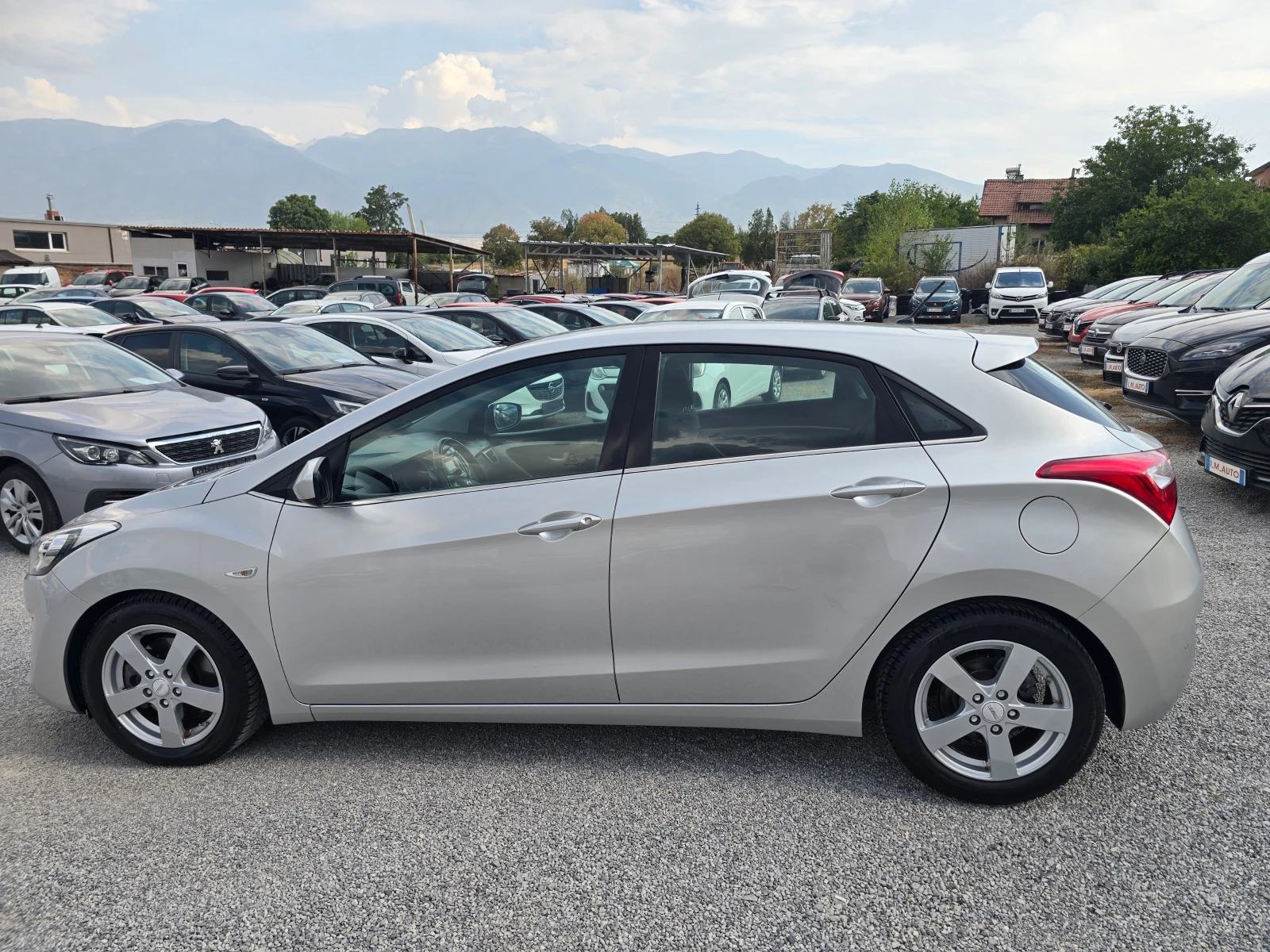 Hyundai I30 1.6-CRDI-EURO6W, снимка 8 - Автомобили и джипове - 55902717