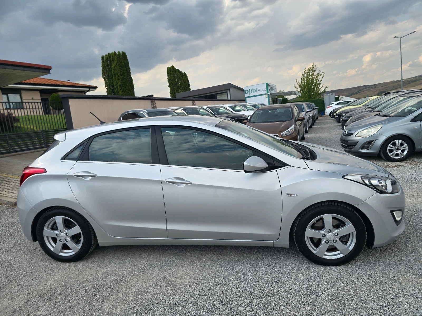 Hyundai I30 1.6-CRDI-EURO6W, снимка 4 - Автомобили и джипове - 55902717