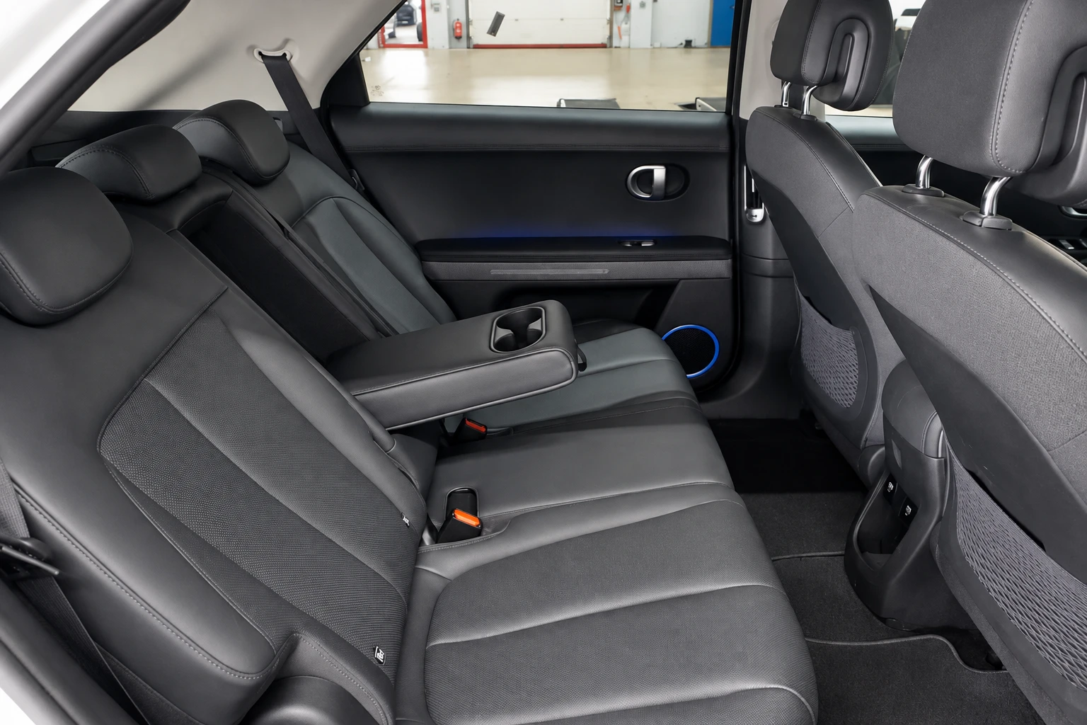 Hyundai Ioniq 5 ДОСТАВКА* 77, 4 kWh* Techniq* Navi* Leder* LED, снимка 8 - Автомобили и джипове - 56270294