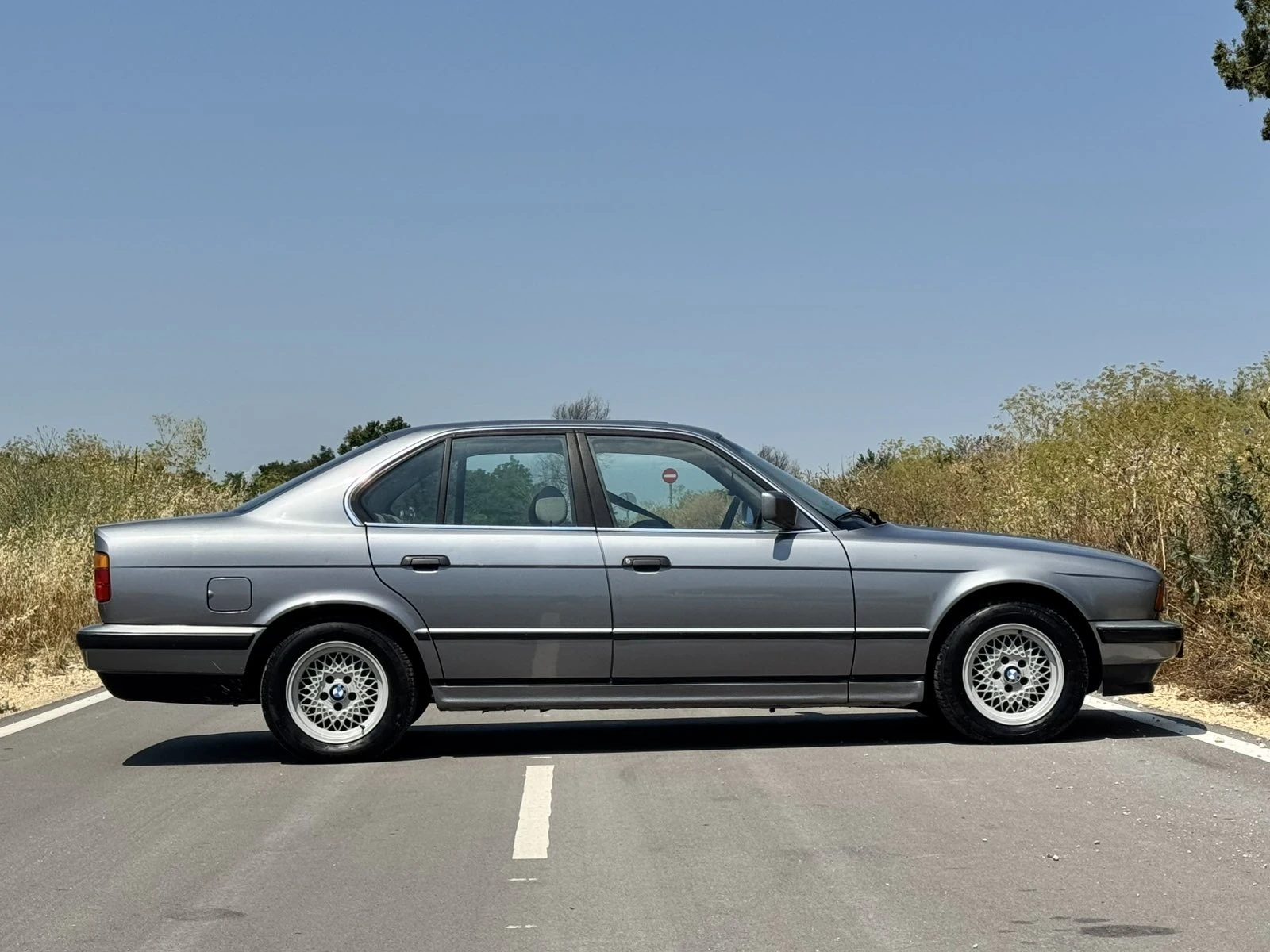 BMW 520 Е - 34 АВТОМАТ , снимка 8 - Автомобили и джипове - 56340463