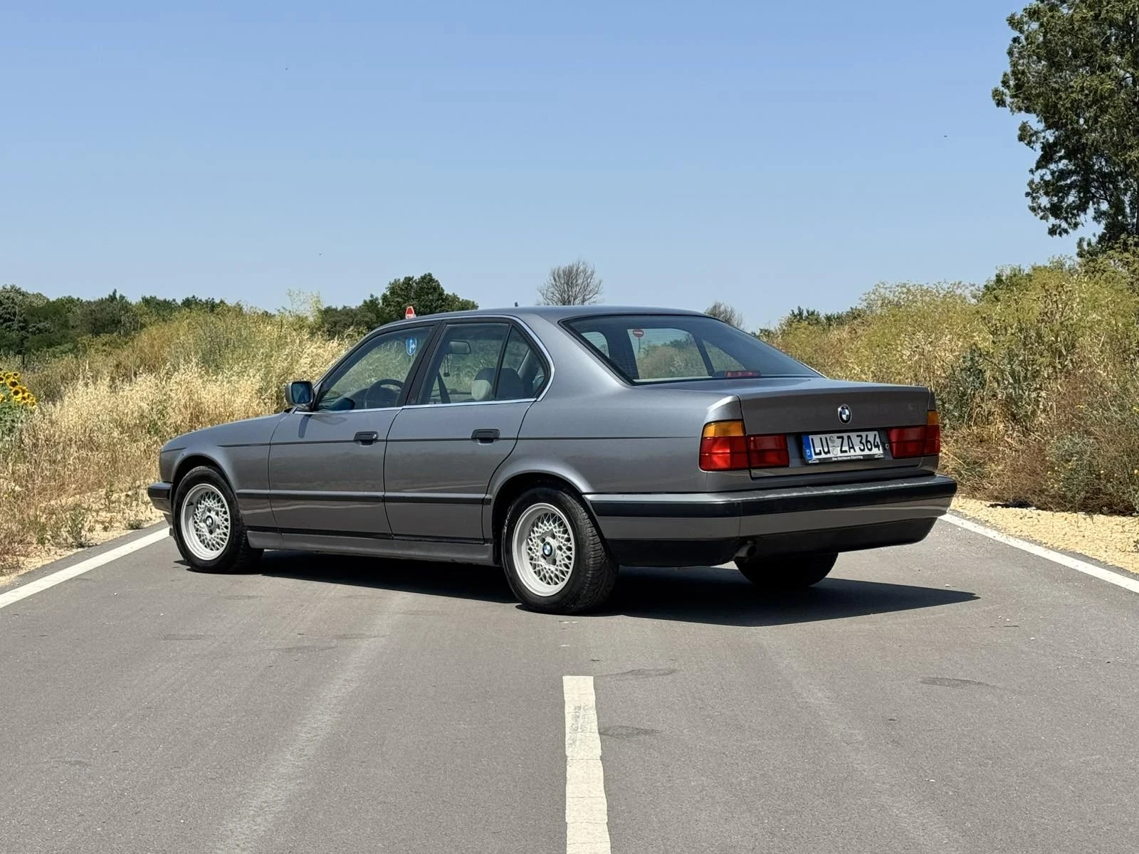 BMW 520 Е - 34 АВТОМАТ , снимка 6 - Автомобили и джипове - 56340463