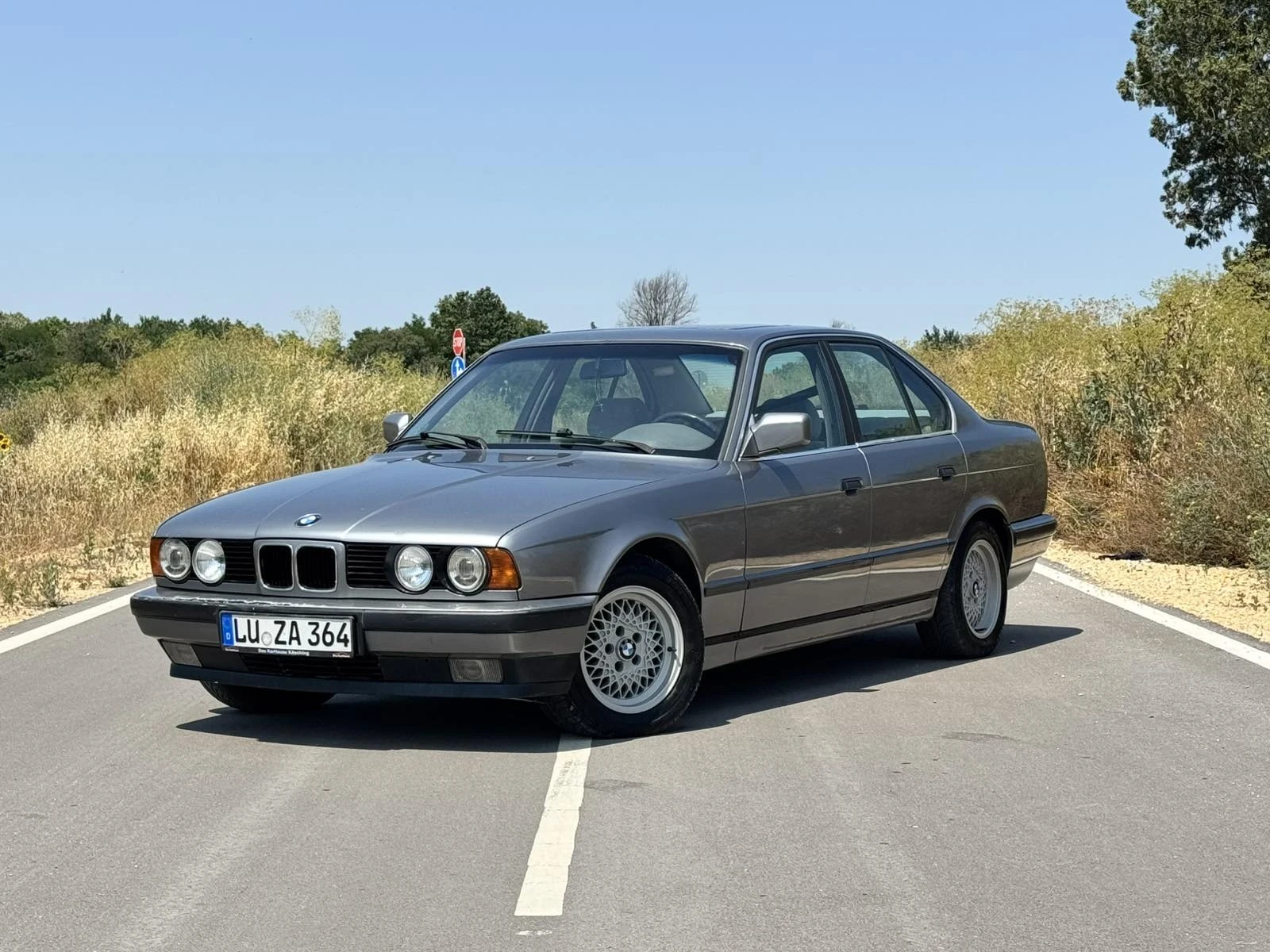 BMW 520 Е - 34 АВТОМАТ , снимка 5 - Автомобили и джипове - 56340463