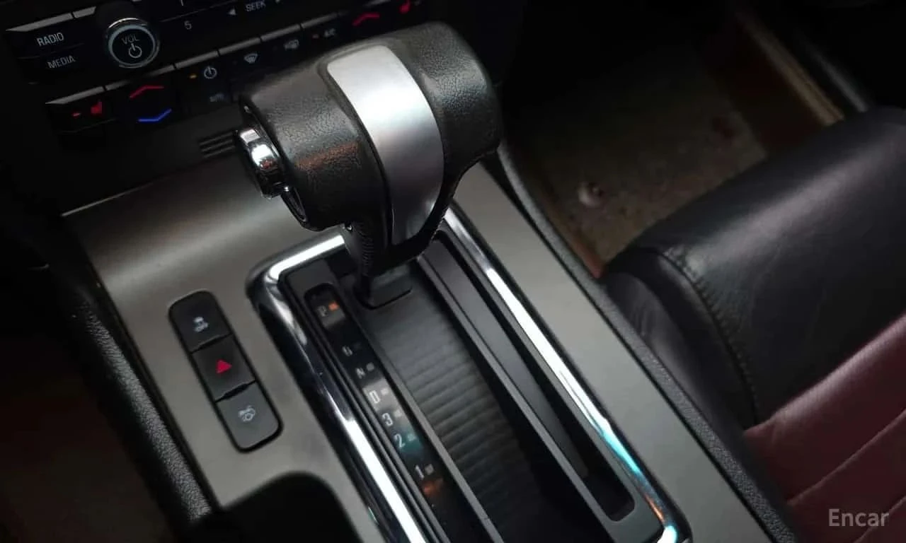 Ford Mustang, снимка 13 - Автомобили и джипове - 56689905
