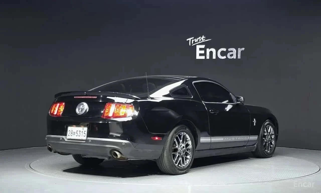 Ford Mustang, снимка 2 - Автомобили и джипове - 56689905