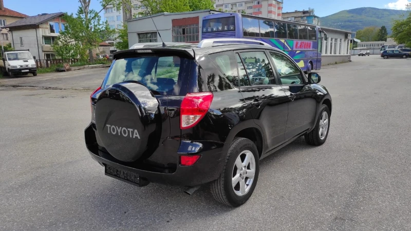 Toyota Rav4 2.2D4D , снимка 2 - Автомобили и джипове - 47622810