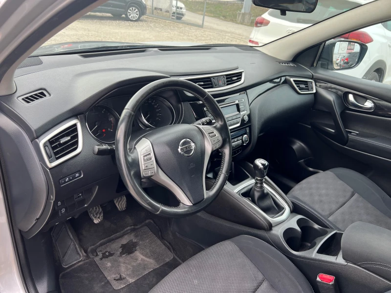 Nissan Qashqai 1.5 DCI, снимка 10 - Автомобили и джипове - 49503625