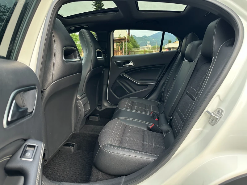 Mercedes-Benz GLA 200 d ПАНОРАМА* ПЪЛНА СЕРВИЗНА ИСТОРИЯ* !!, снимка 11 - Автомобили и джипове - 50324096