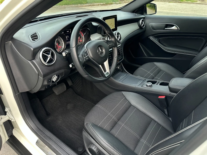 Mercedes-Benz GLA 200 d ПАНОРАМА* ПЪЛНА СЕРВИЗНА ИСТОРИЯ* !!, снимка 8 - Автомобили и джипове - 50324096
