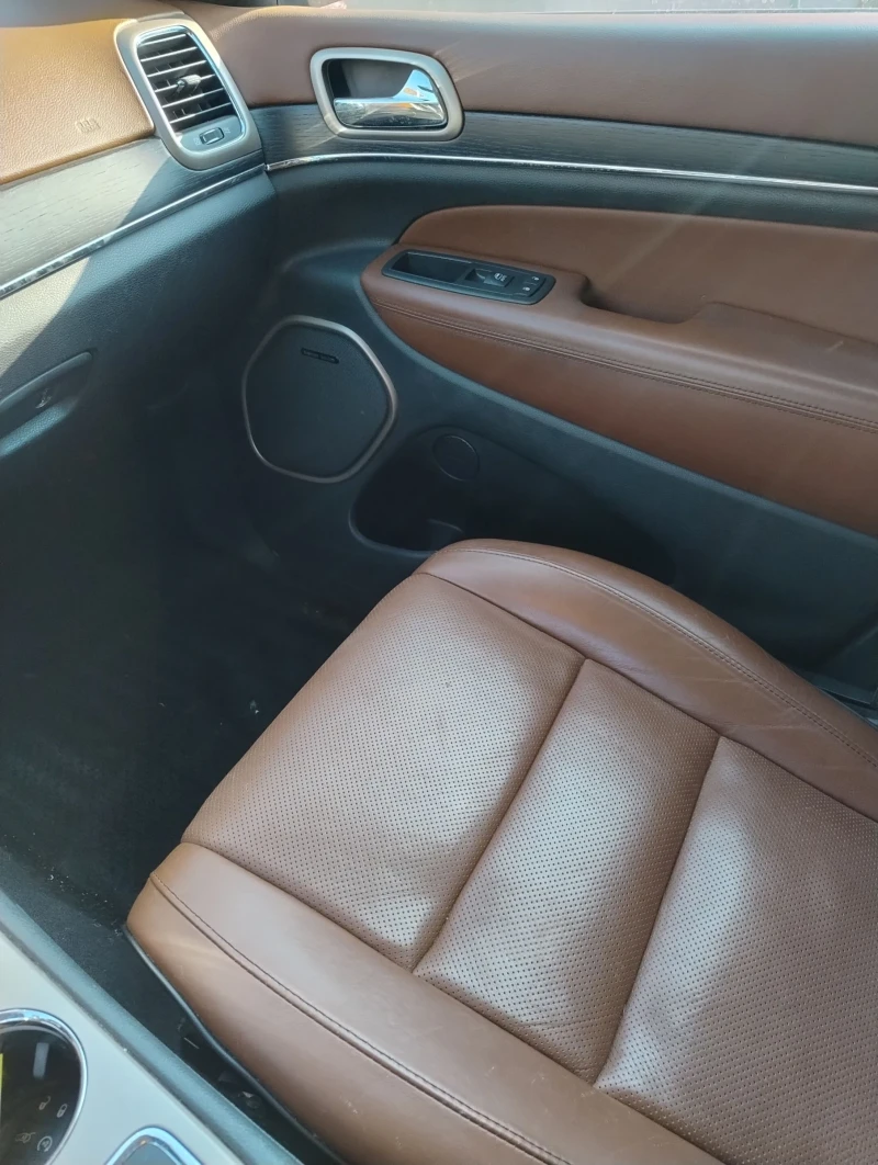 Jeep Grand cherokee 3.6 SUMMIT , снимка 10 - Автомобили и джипове - 52645440