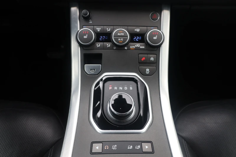 Land Rover Range Rover Evoque 2.0d 4x4 KAM Leder LANE SzH 63Kkm 18Zoll #iCarbg , снимка 15 - Автомобили и джипове - 52582884