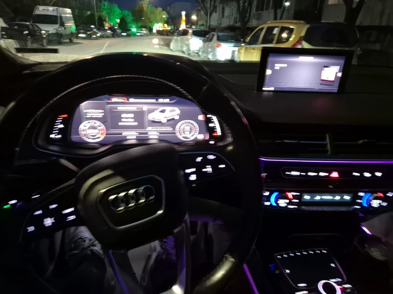 Audi Q7, снимка 7 - Автомобили и джипове - 52589415