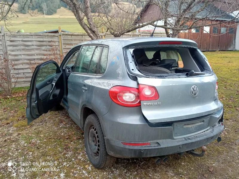 VW Tiguan 2.0TDI 4x4 автомат, снимка 1 - Автомобили и джипове - 46426152