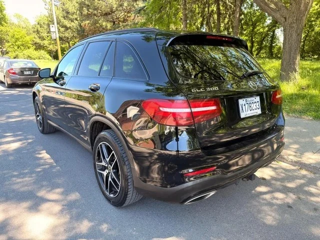 Mercedes-Benz GLC 300 4MATIC | Подгрев | Blind Spot | Keyless Start, снимка 5 - Автомобили и джипове - 55846615