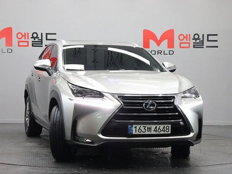 Lexus NX 300H SUPREME