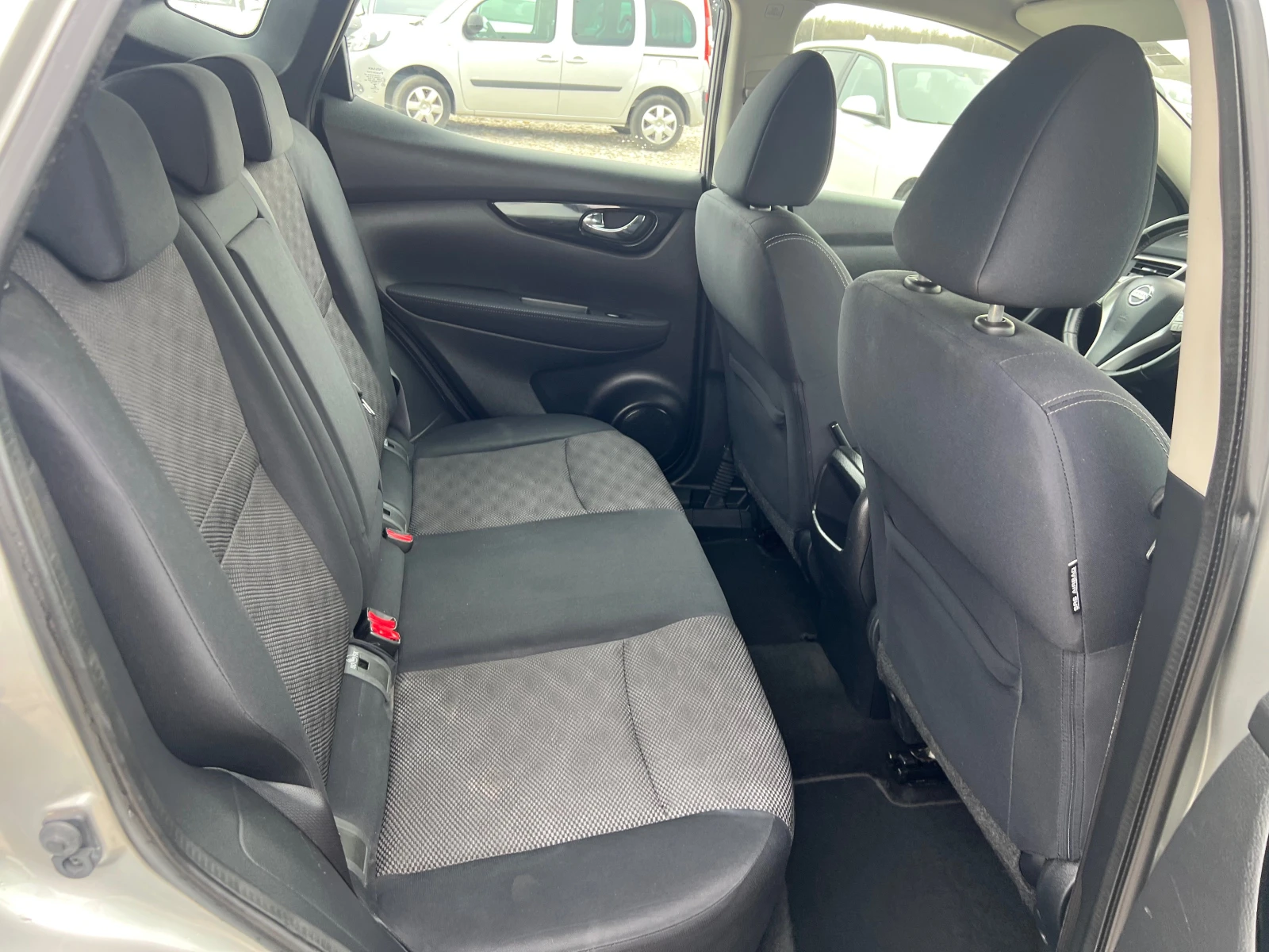 Nissan Qashqai 1.5 DCI | Mobile.bg   13