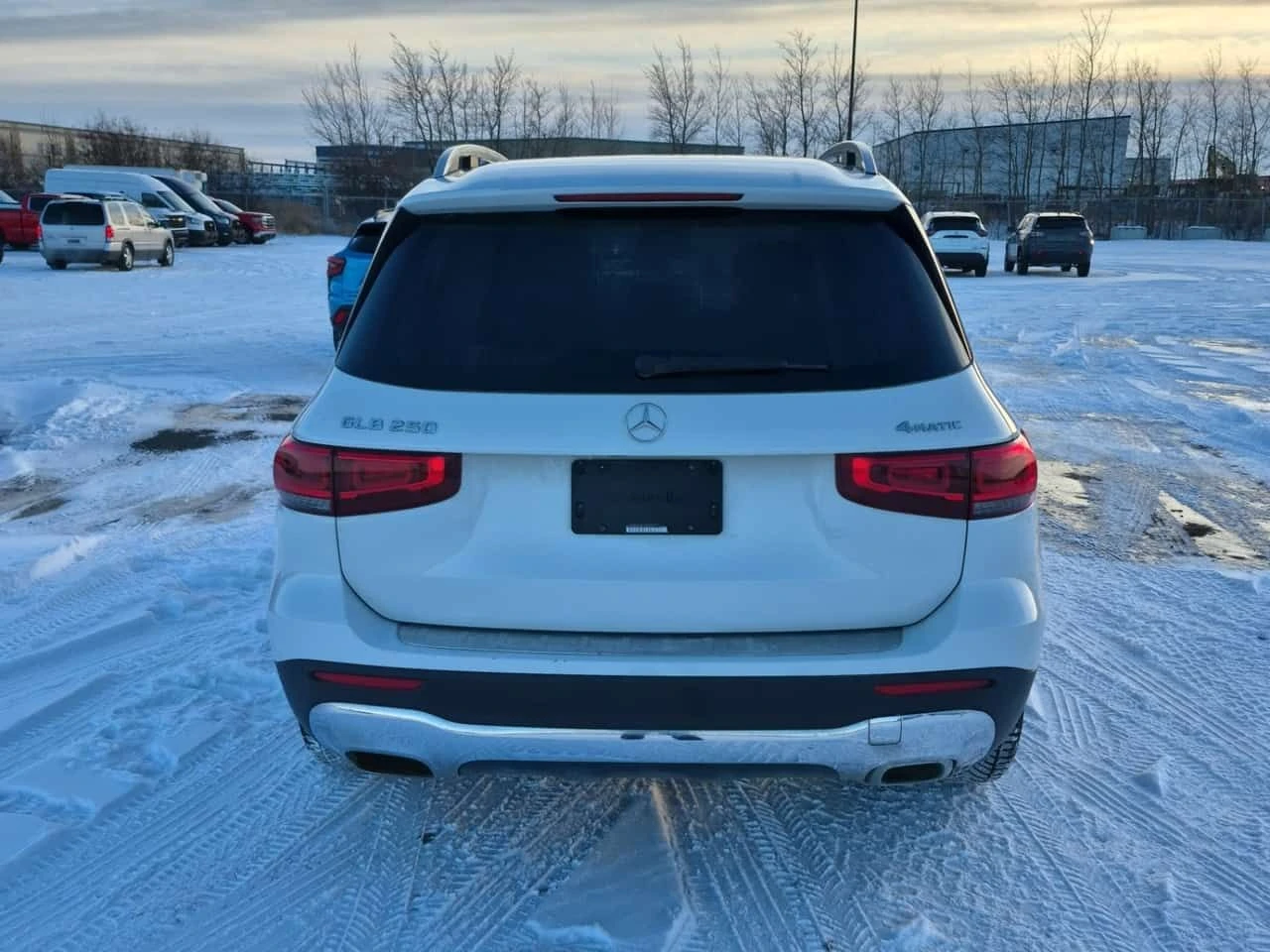 Mercedes-Benz GLB 250 /CARFAX /Панорама/Подгрев/Памет/ - изображение 6