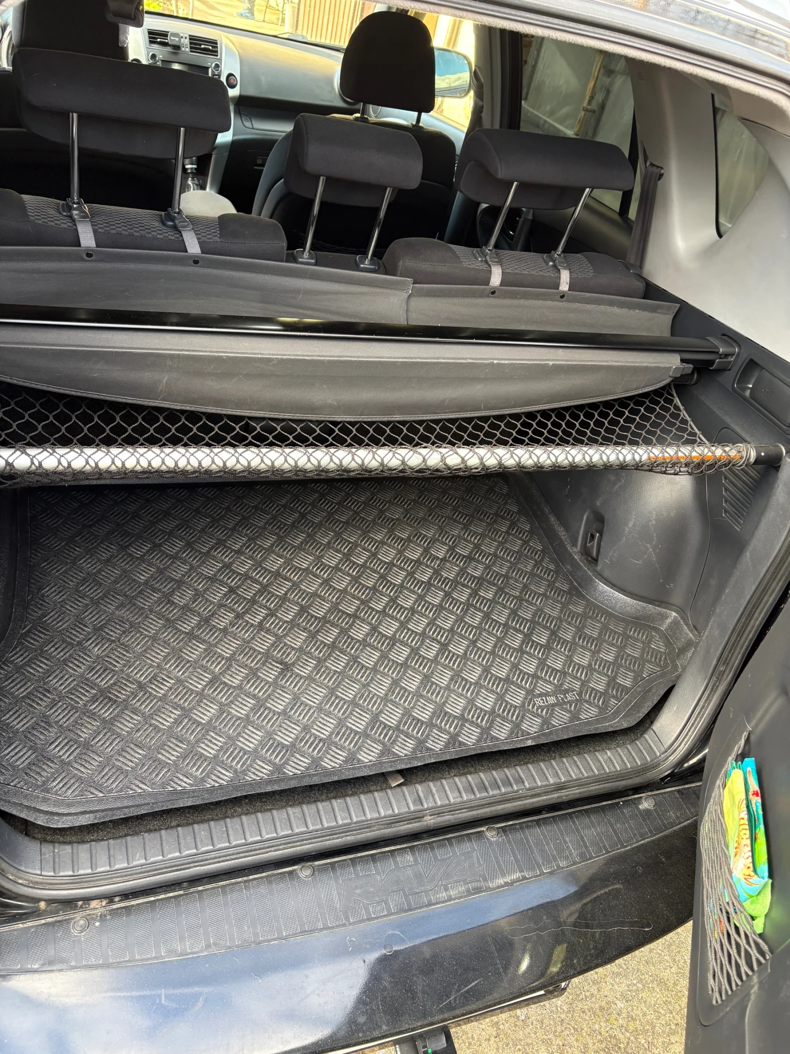 Toyota Rav4 D-4D, снимка 12 - Автомобили и джипове - 54498377