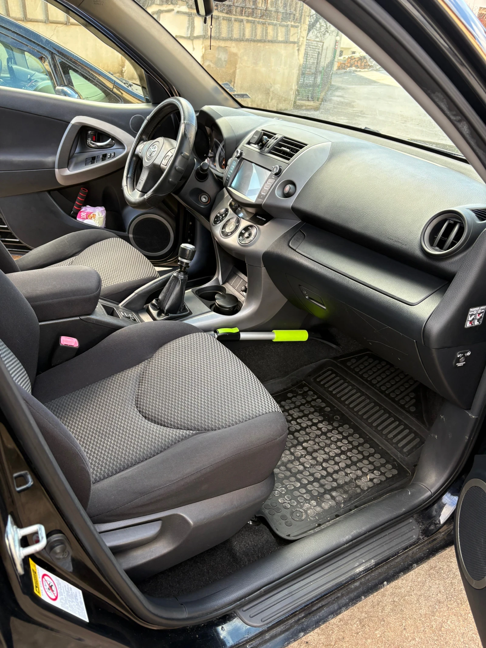 Toyota Rav4 D-4D, снимка 7 - Автомобили и джипове - 54498377