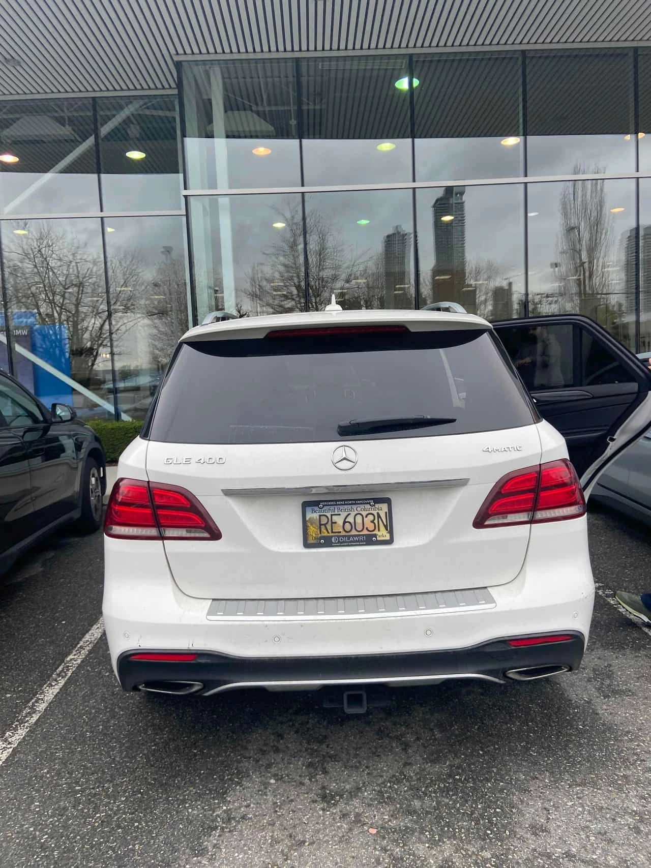 Mercedes-Benz GLE * 400 4МATIC * ПАНОРАМА * ОТ ПРЕДСТАВИТЕЛСТВО, снимка 5 - Автомобили и джипове - 54085227