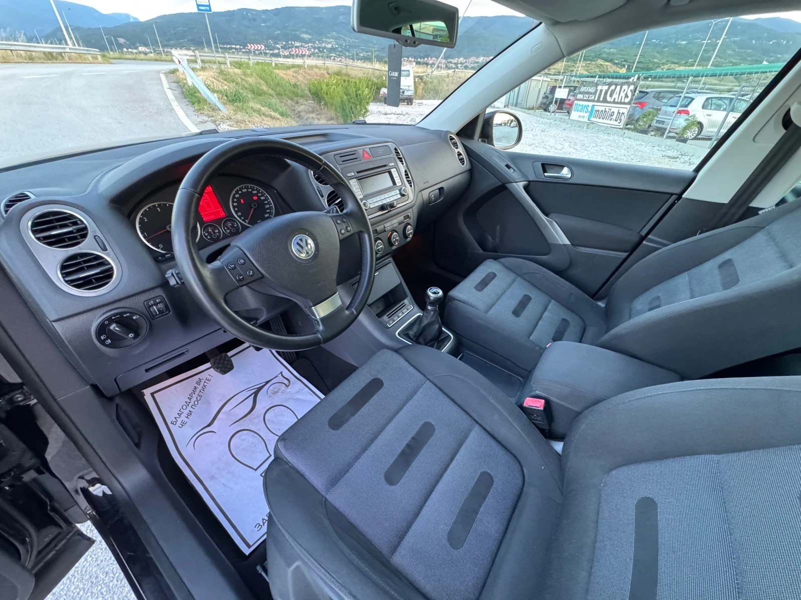 VW Tiguan 2.0TDI 4x4, снимка 8 - Автомобили и джипове - 54982686