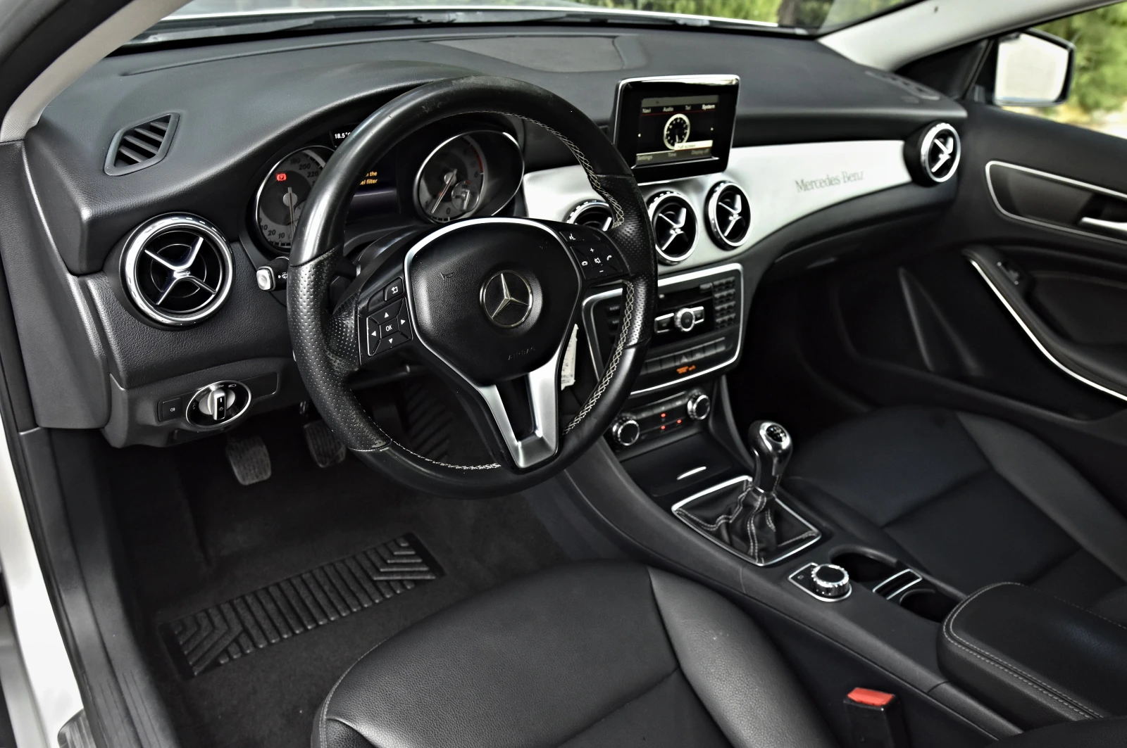 Mercedes-Benz GLA 200 200 CDI///136 cv///, снимка 9 - Автомобили и джипове - 56261869