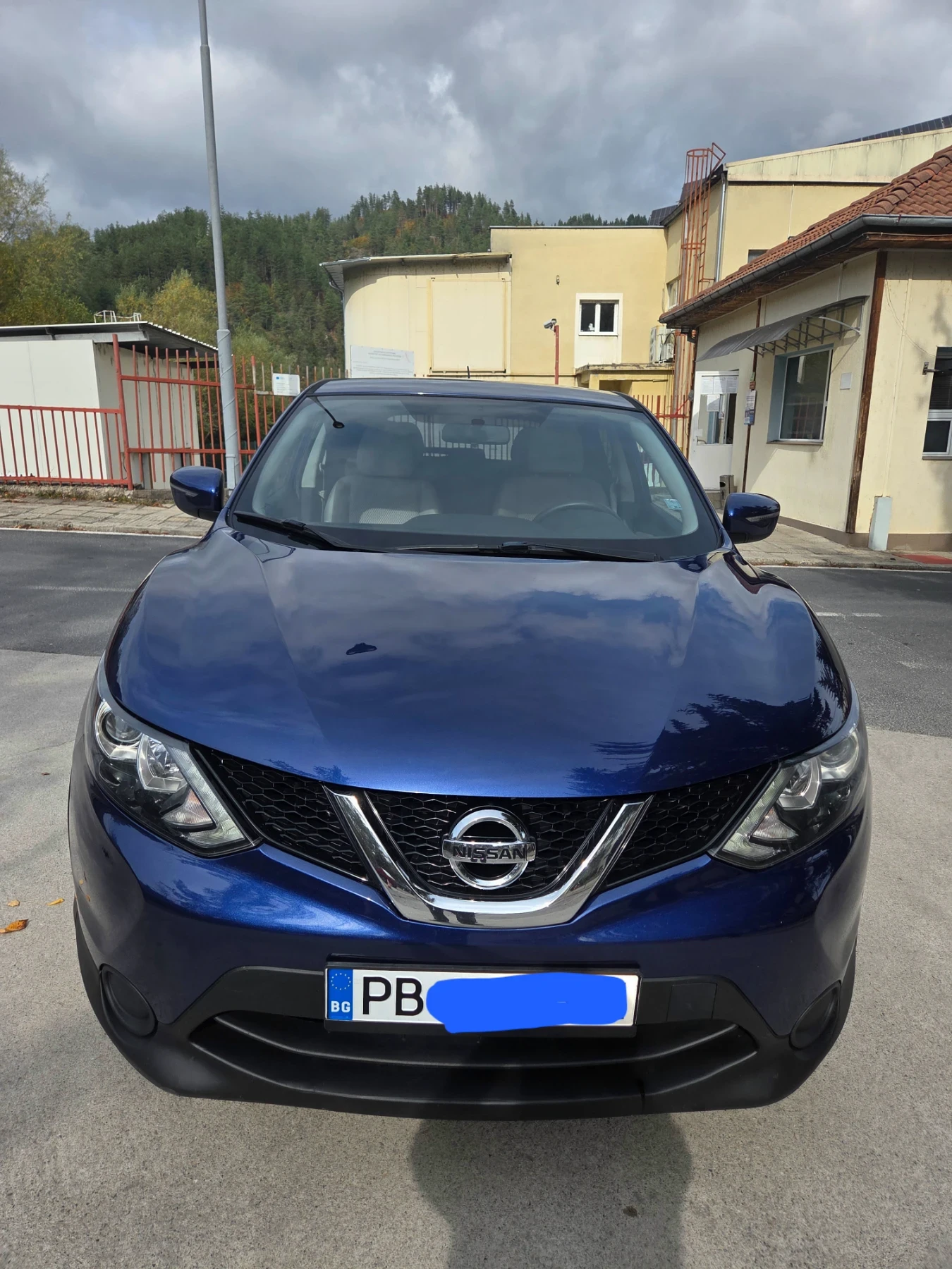 Nissan Qashqai, снимка 2 - Автомобили и джипове - 56643950