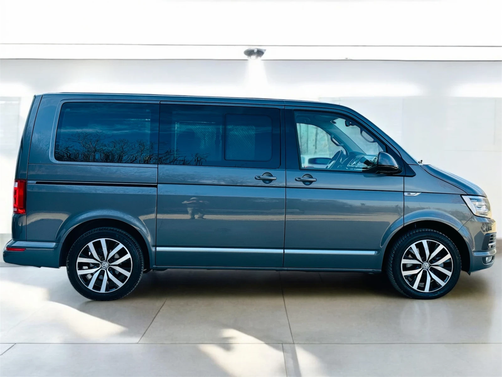 VW Multivan * HIGHLINE* 4MOTION* FULL* DSG*  - изображение 8