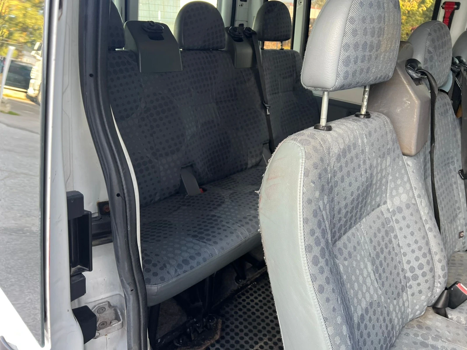 Ford Transit 2.2TDCI KLIMATIK NAVI 6-СКОРОСТИ ЛИЗИНГ!!!, снимка 12 - Бусове и автобуси - 53746170