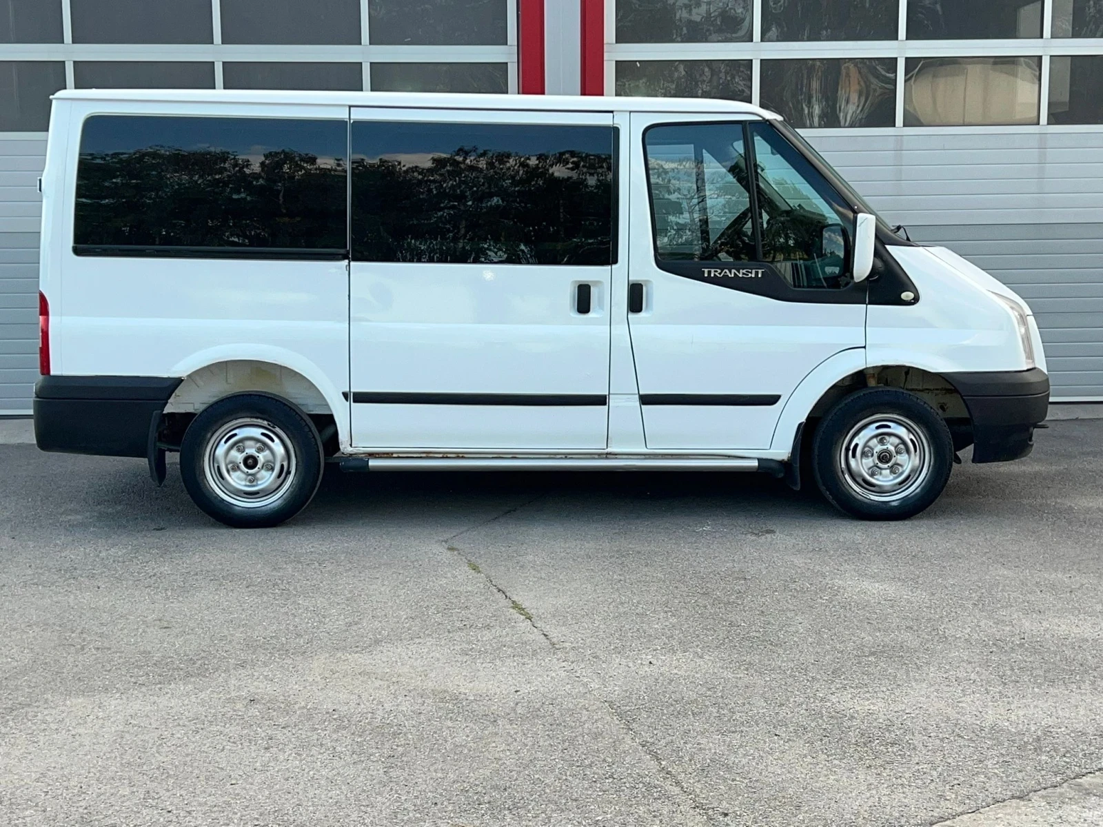 Ford Transit 2.2TDCI KLIMATIK NAVI 6-СКОРОСТИ ЛИЗИНГ!!!, снимка 7 - Бусове и автобуси - 53746170