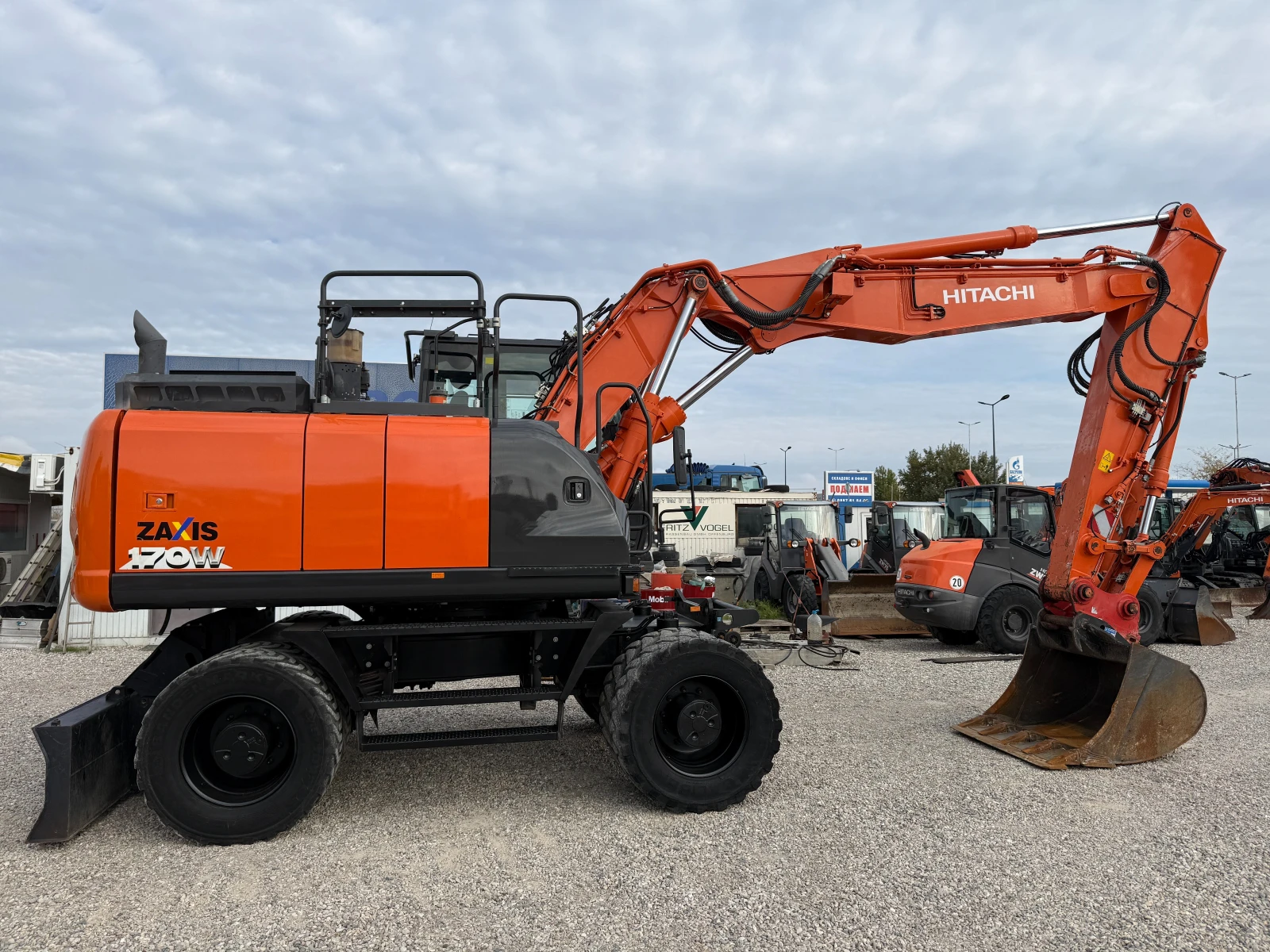  Hitachi ZX 170 W-6 | Mobile.bg   11