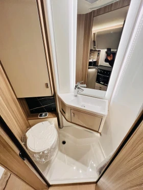 Кемпер Burstner Lyseo I 726 G * Harmony Line* Automatik* Klima, снимка 15