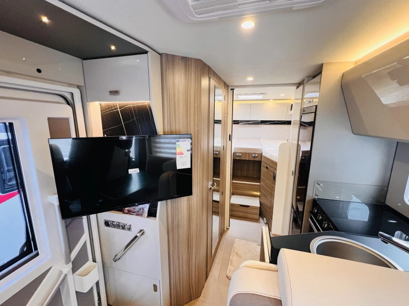 Кемпер Burstner Lyseo I 726 G Harmony  Automatik Klima 5 местен, снимка 11 - Каравани и кемпери - 53227402