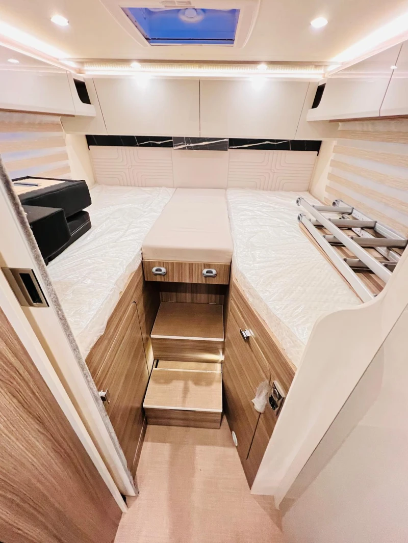 Кемпер Burstner Lyseo I 726 G * Harmony Line* Automatik* Klima, снимка 14 - Каравани и кемпери - 53227402