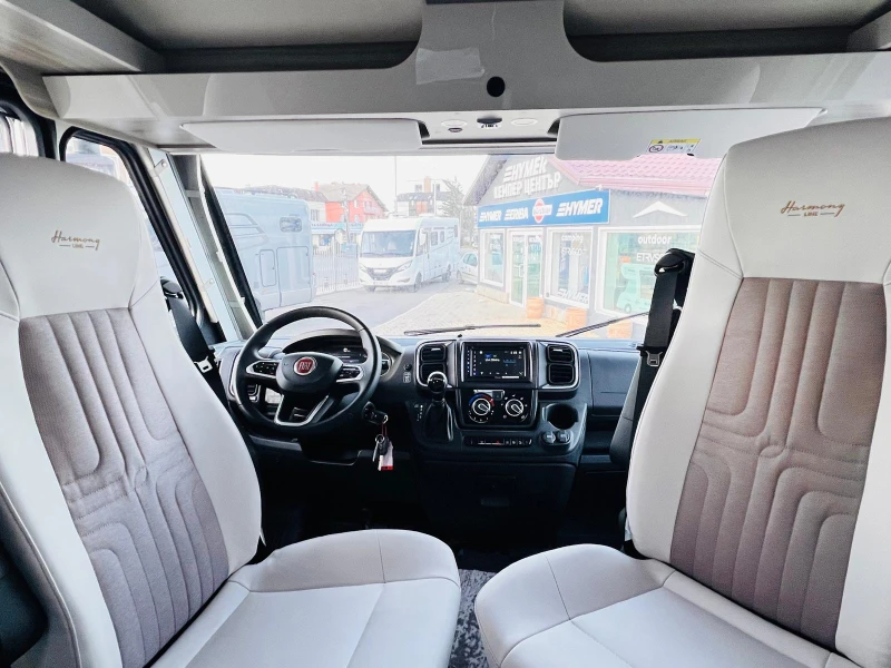 Кемпер Burstner Lyseo I 726 G * Harmony Line* Automatik* Klima, снимка 8 - Каравани и кемпери - 53227402