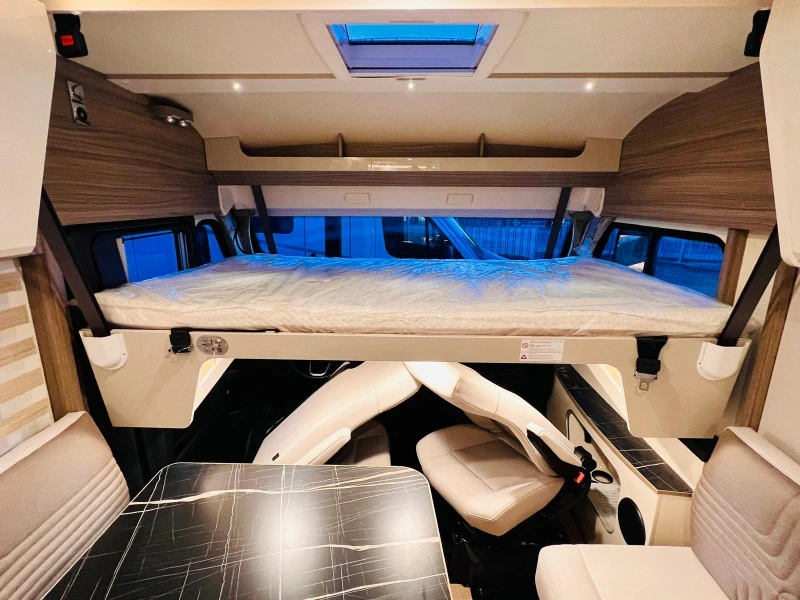 Кемпер Burstner Lyseo I 726 G * Harmony Line* Automatik* Klima, снимка 10 - Каравани и кемпери - 53227402