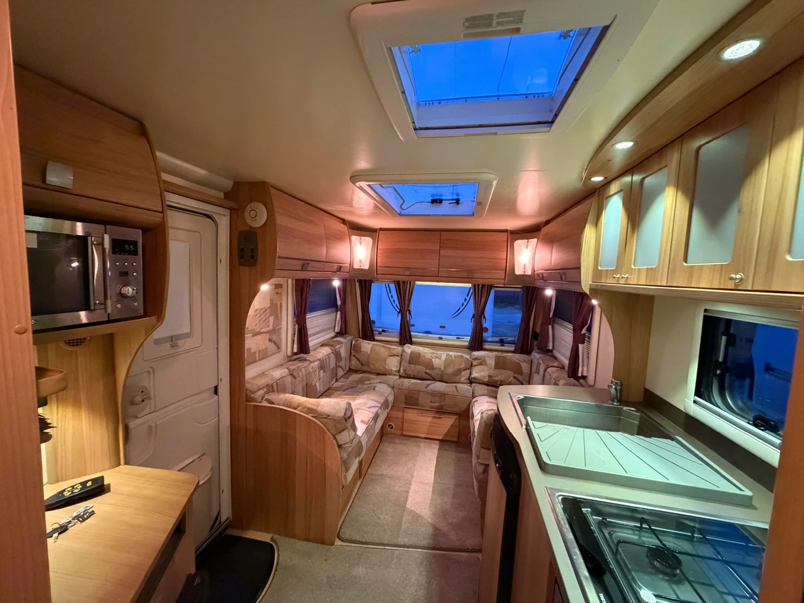 Каравана TEC BAILEY PEGASUS-Alu-Tech Вodyshell-MOVER/ТЕНТА/FULL, снимка 5 - Каравани и кемпери - 53833078