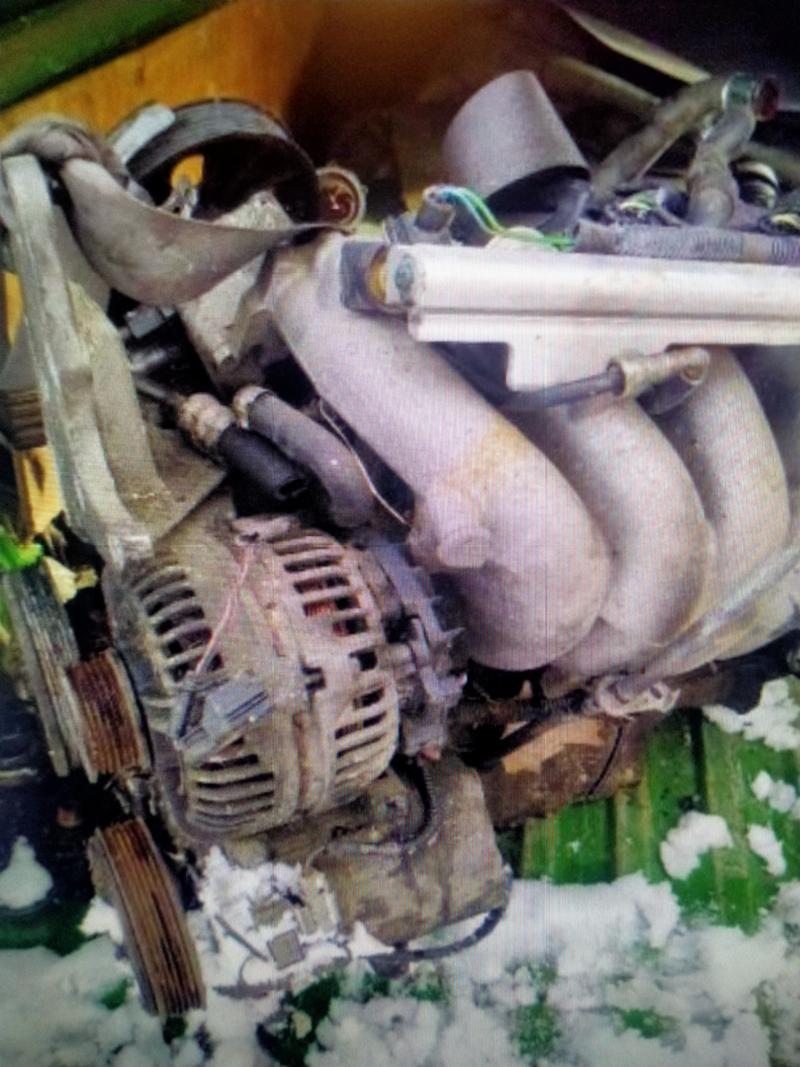 Двигател на части за Волво s80 2,4 бензин 170кс, снимка 2 - Части - 33543828