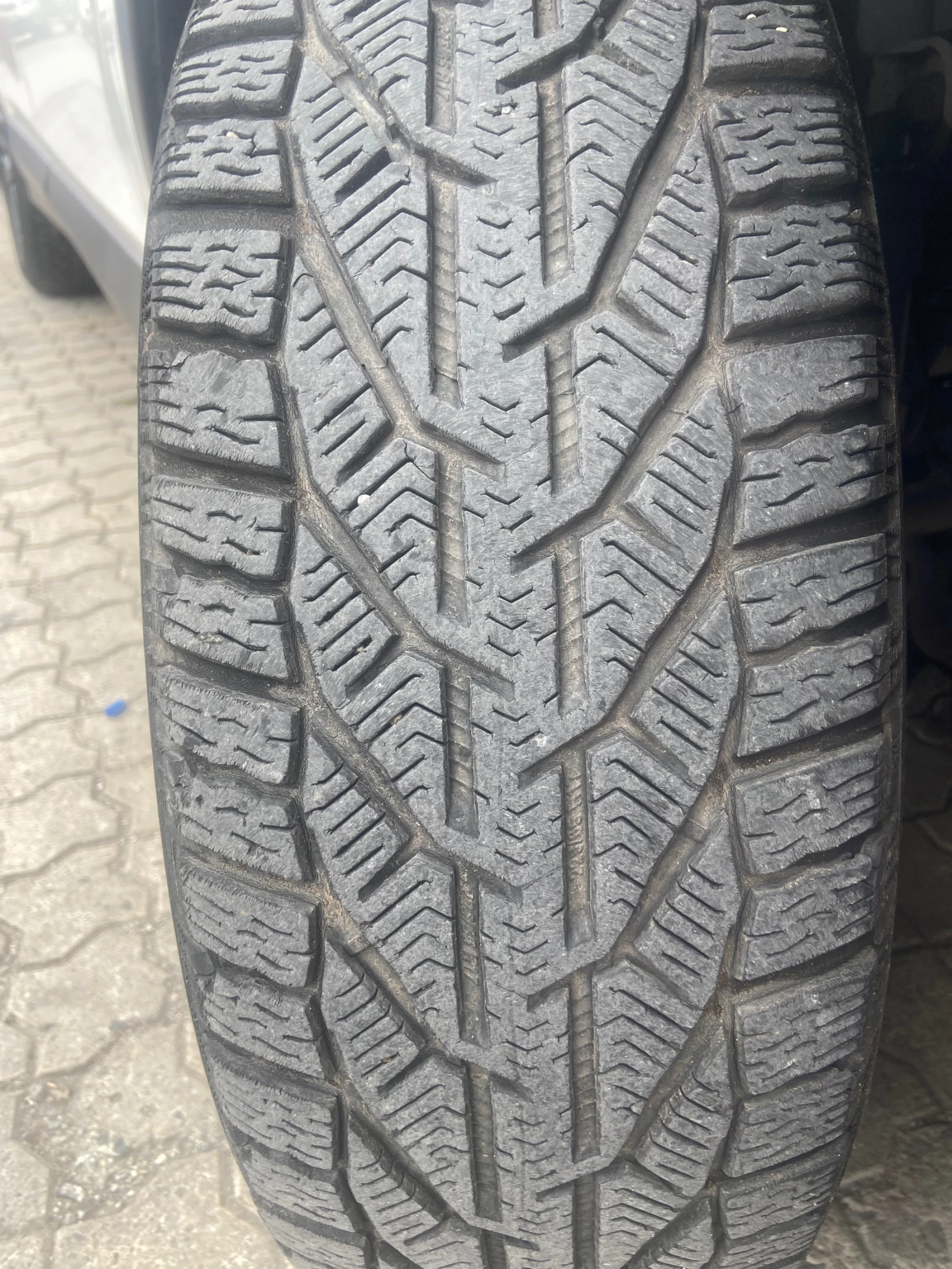 ���� 225/65R17 | Mobile.bg � ����������� 4