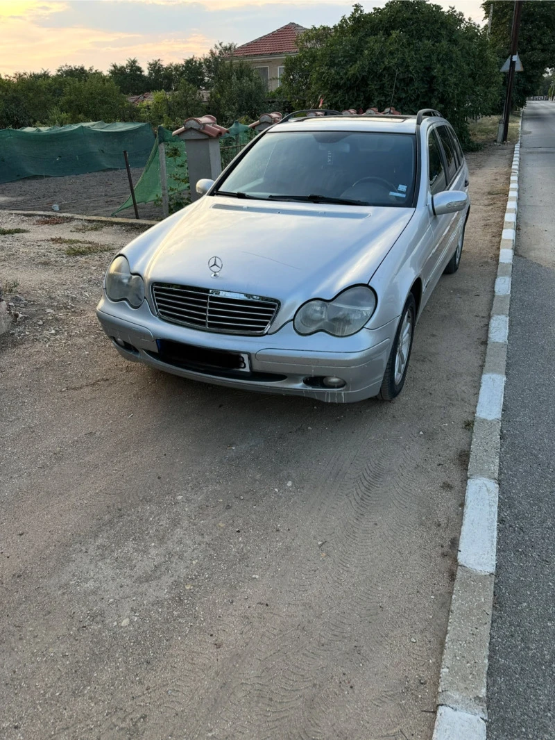 Mercedes-Benz C 220 Без ръжди по купето!, снимка 1 - Автомобили и джипове - 47401041